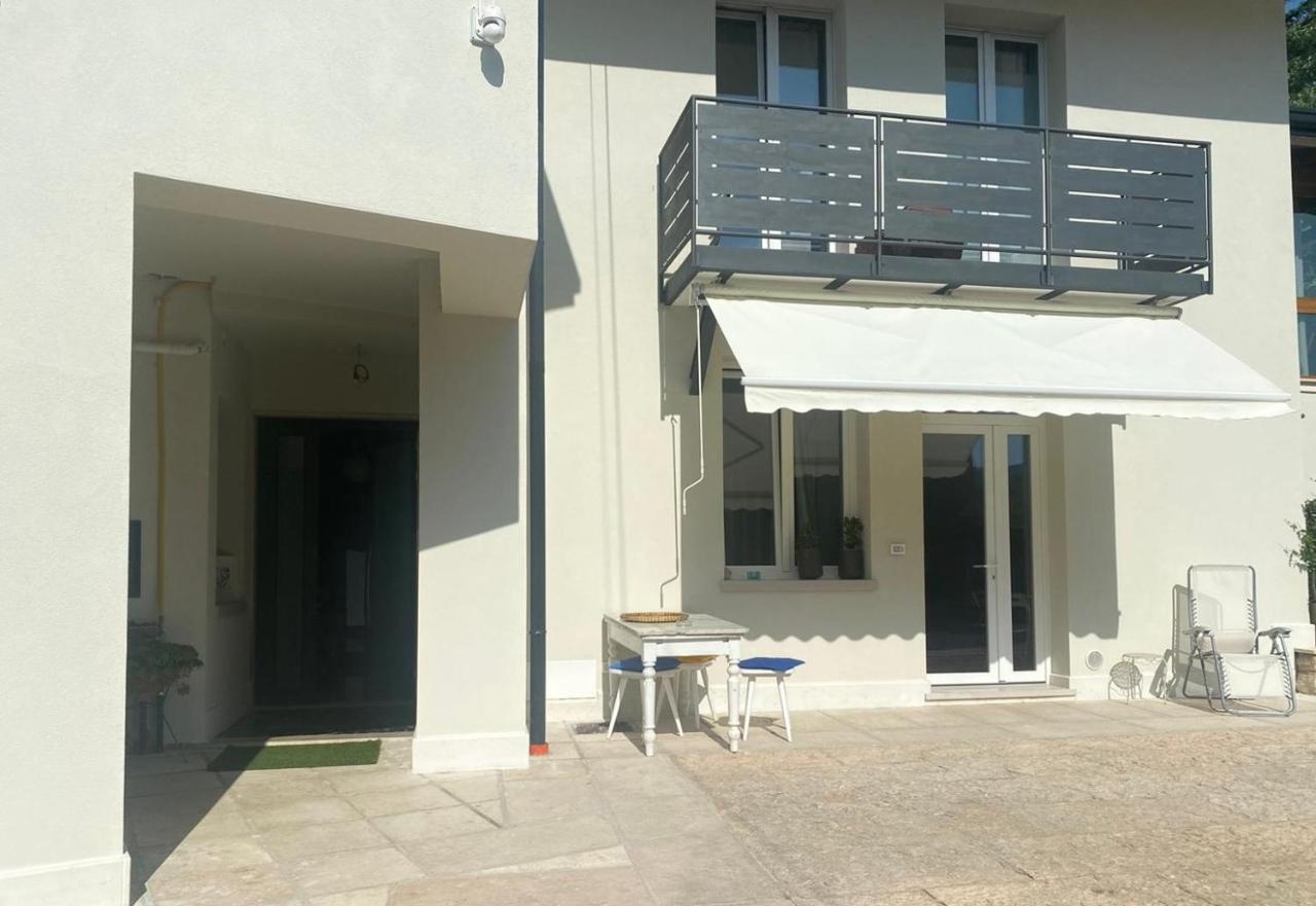 Garda 33 Caprino Veronese Leilighet Eksteriør bilde