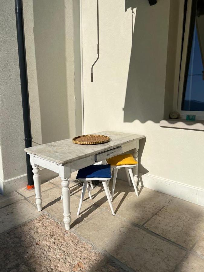 Garda 33 Caprino Veronese Leilighet Eksteriør bilde